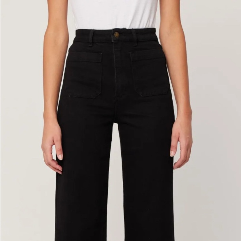 Women's Black High-Waisted Jeans